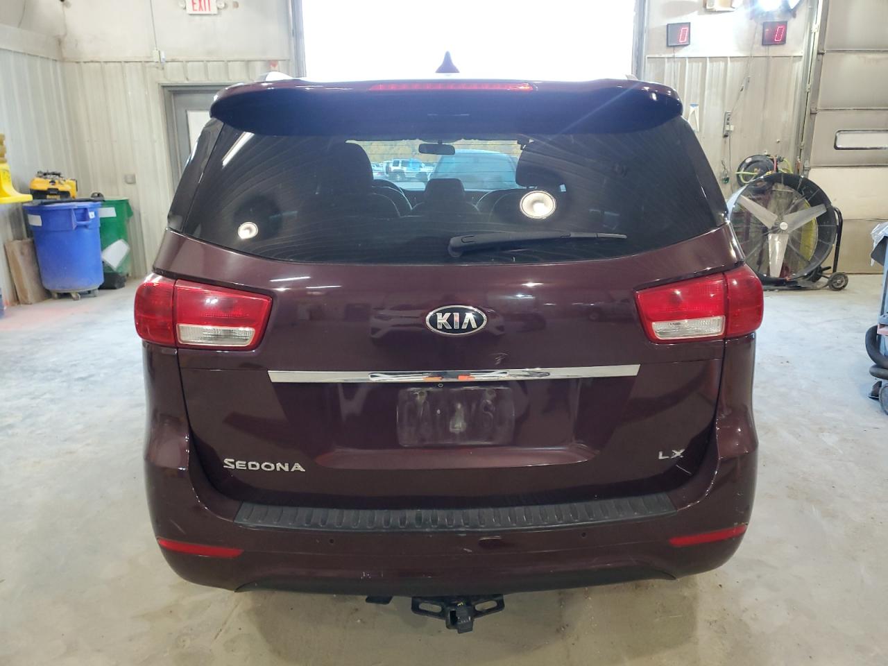 KNDMB5C17H6244167 2017 Kia Sedona Lx