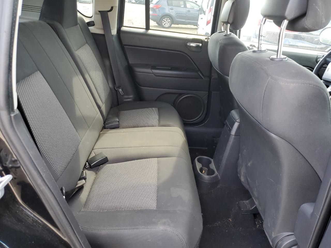 2010 Jeep Compass Sport VIN: 1J4NT4FB4AD560444 Lot: 70024174