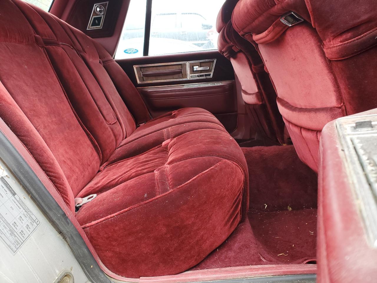 1MRBP97F1DY632836 1983 Lincoln Continental