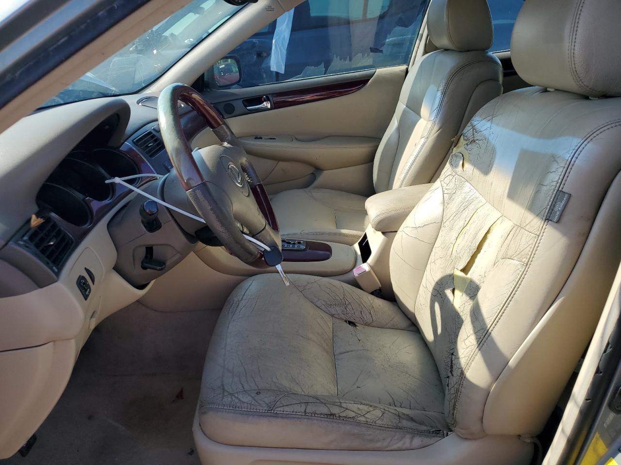 2004 Lexus Es 330 VIN: JTHBA30G045013259 Lot: 68493104