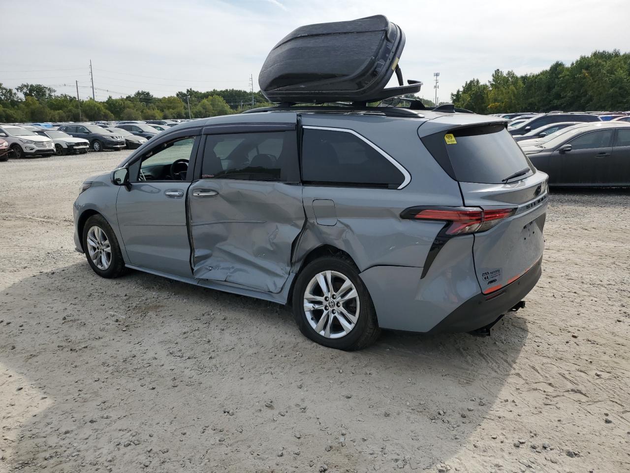 5TDASKFCXNS045169 2022 Toyota Sienna Xle