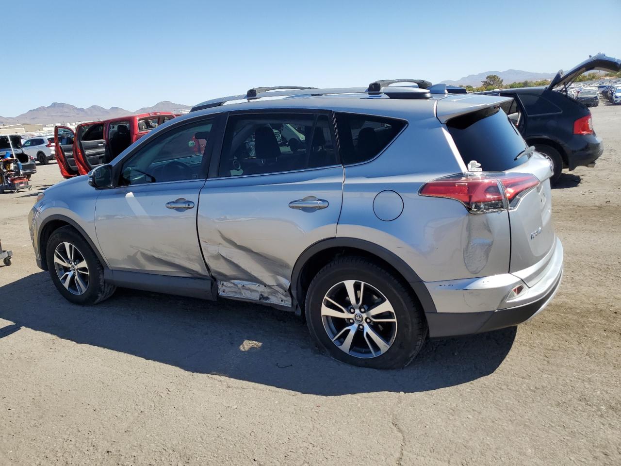 2T3WFREV8GW273128 2016 TOYOTA RAV 4 - Image 2