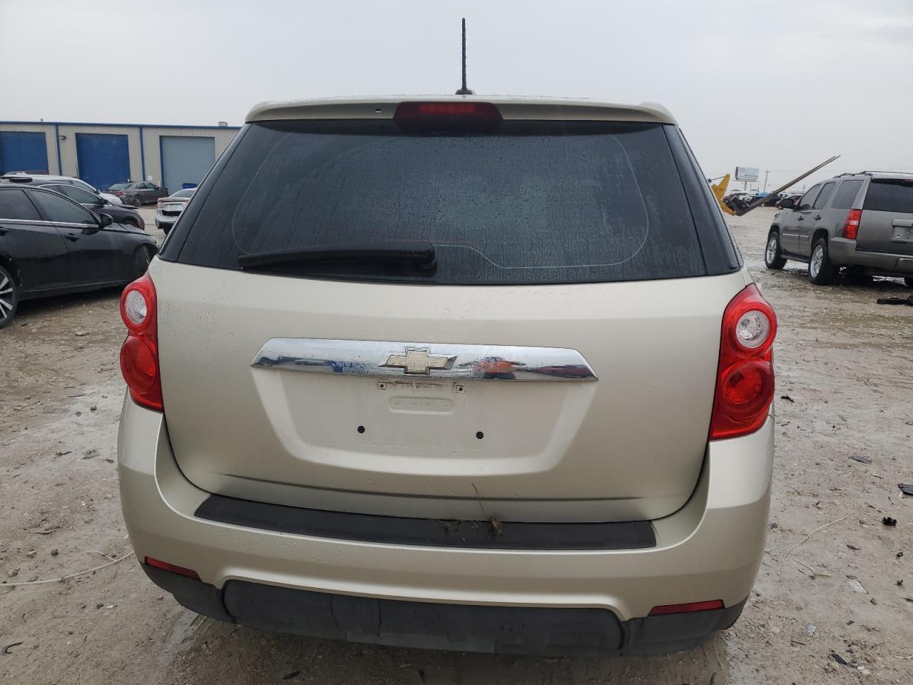 1GNALAEK8FZ132818 2015 Chevrolet Equinox Ls