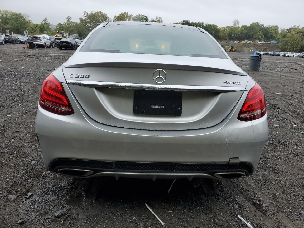 2015 Mercedes-Benz C 300 4Matic VIN: 55SWF4KB1FU088810 Lot: 71297914