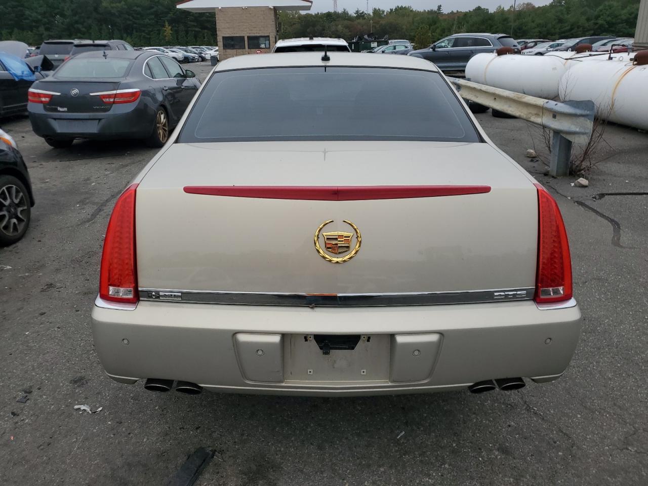 2007 Cadillac Dts VIN: 1G6KD57Y37U185401 Lot: 72124874