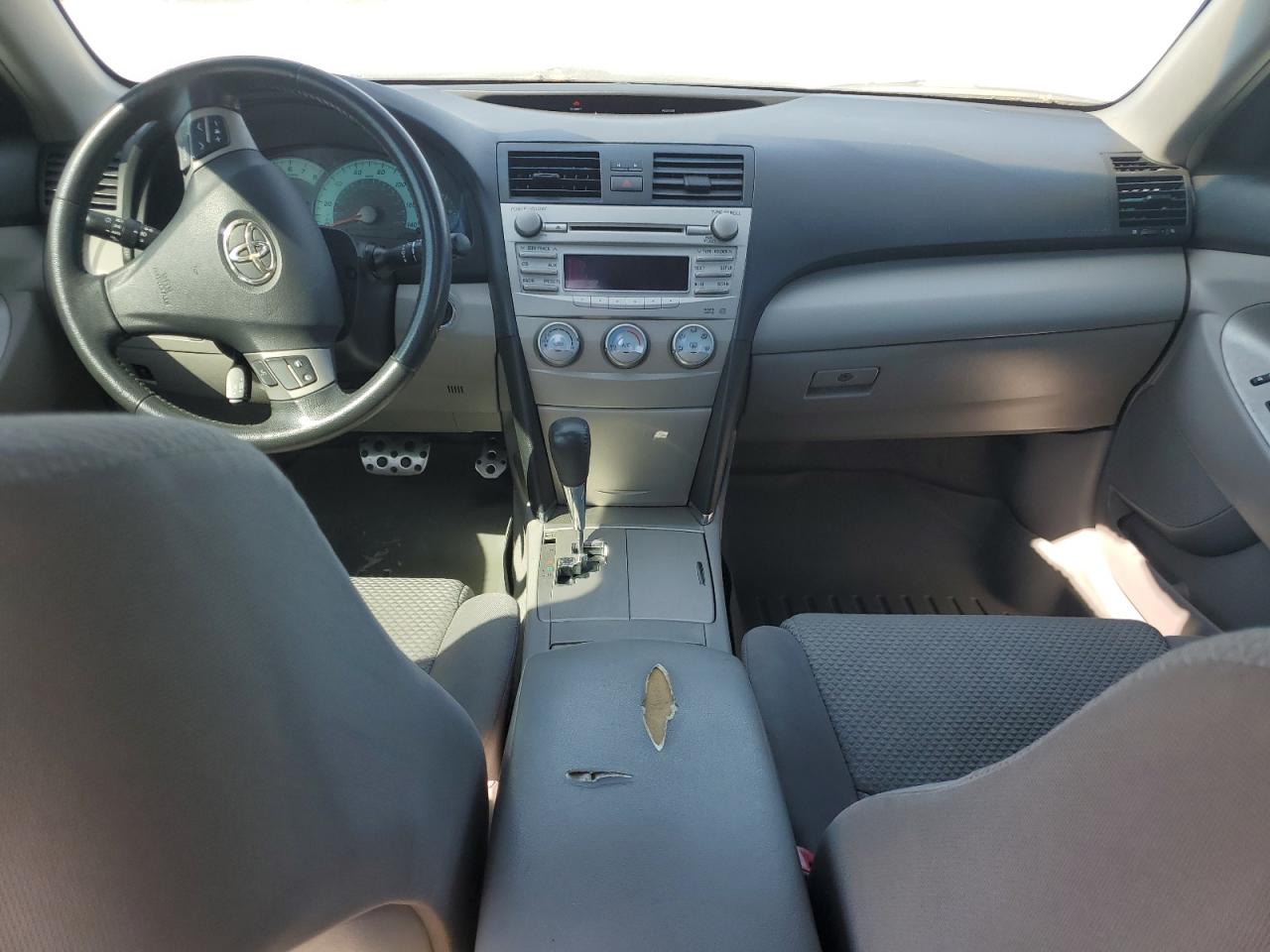2011 Toyota Camry - Image 8