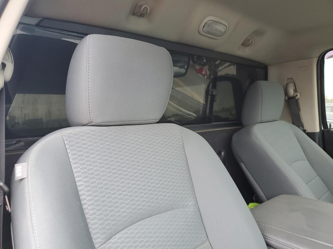 2014 RAM 2500 - Image 10