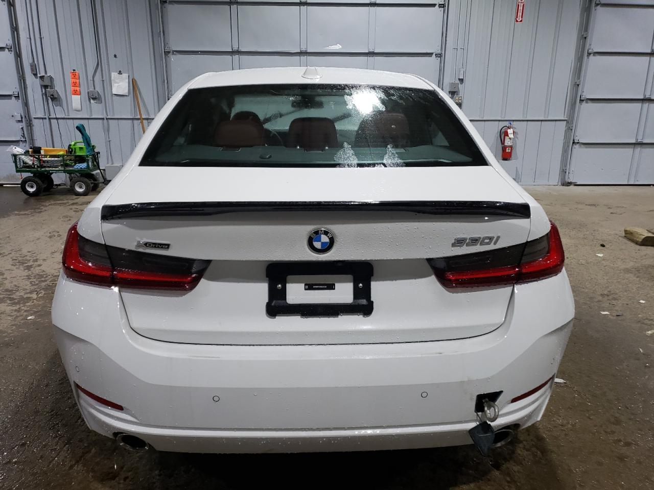 3MW89FF06R8E36399 2024 BMW 330Xi