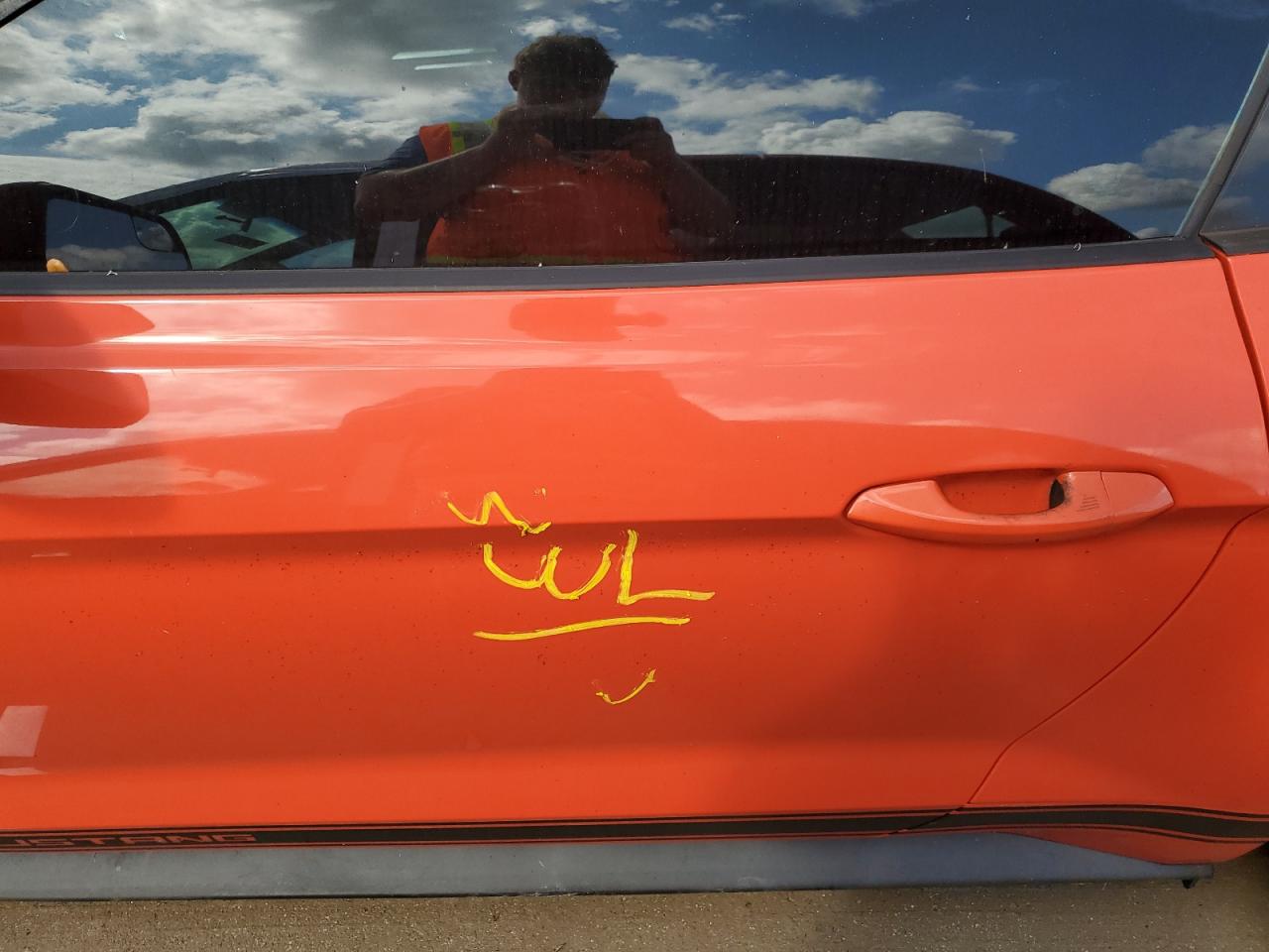 2016 Ford Mustang - Image 12