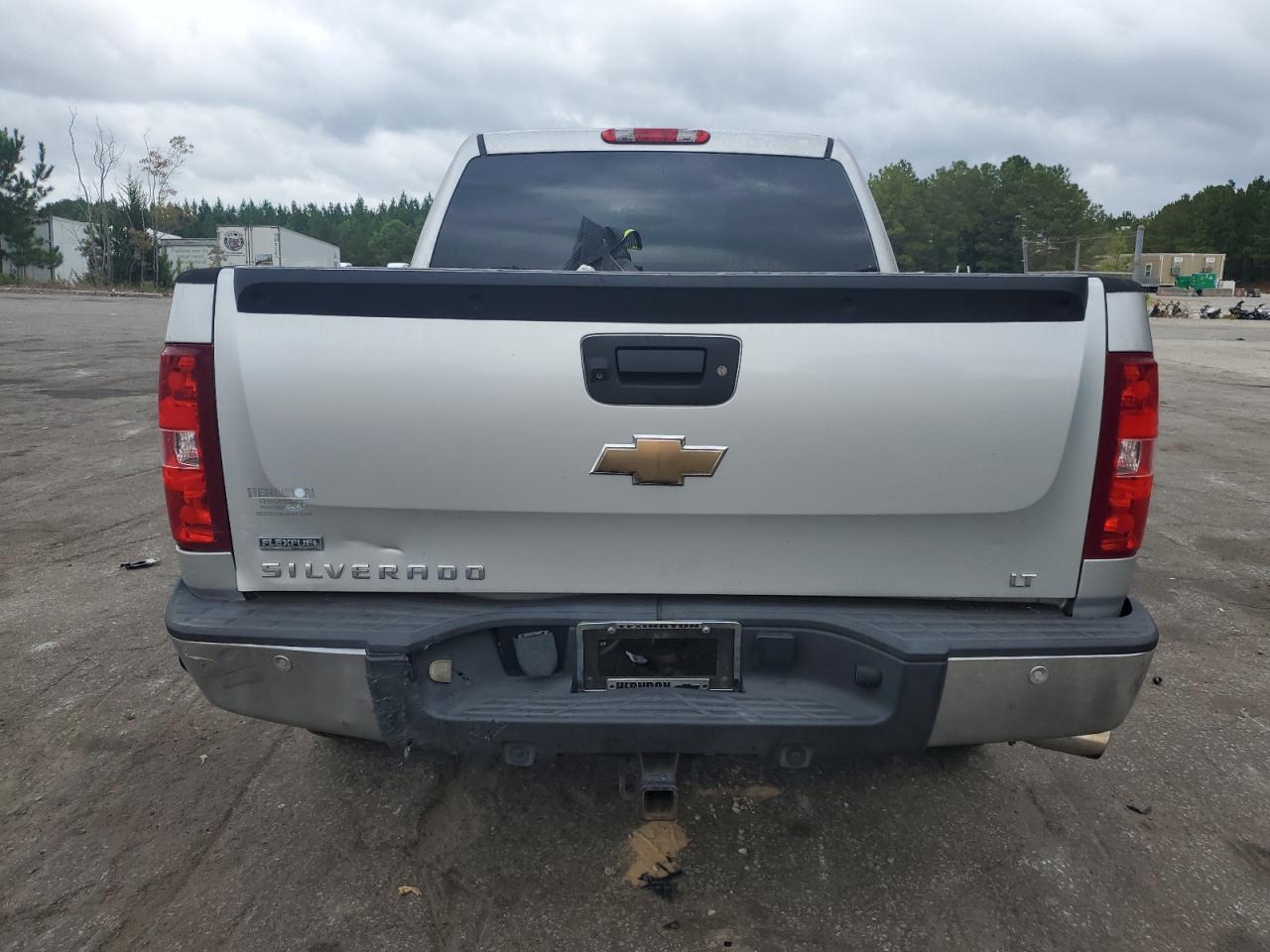 3GCPCSE00BG256261 2011 Chevrolet Silverado C1500 Lt