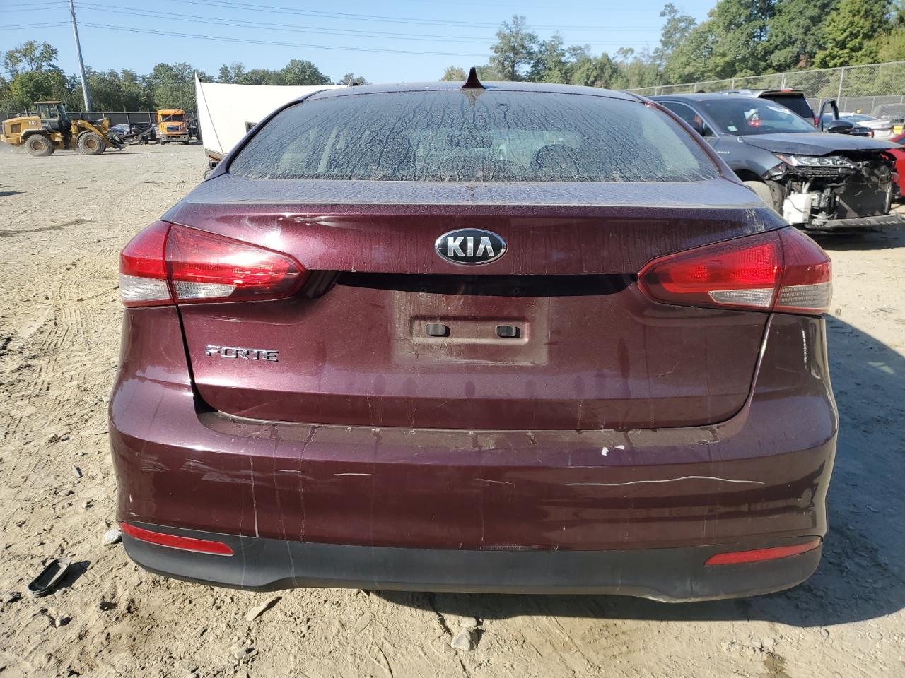 2018 Kia Forte Lx VIN: 3KPFK4A79JE266729 Lot: 70831754