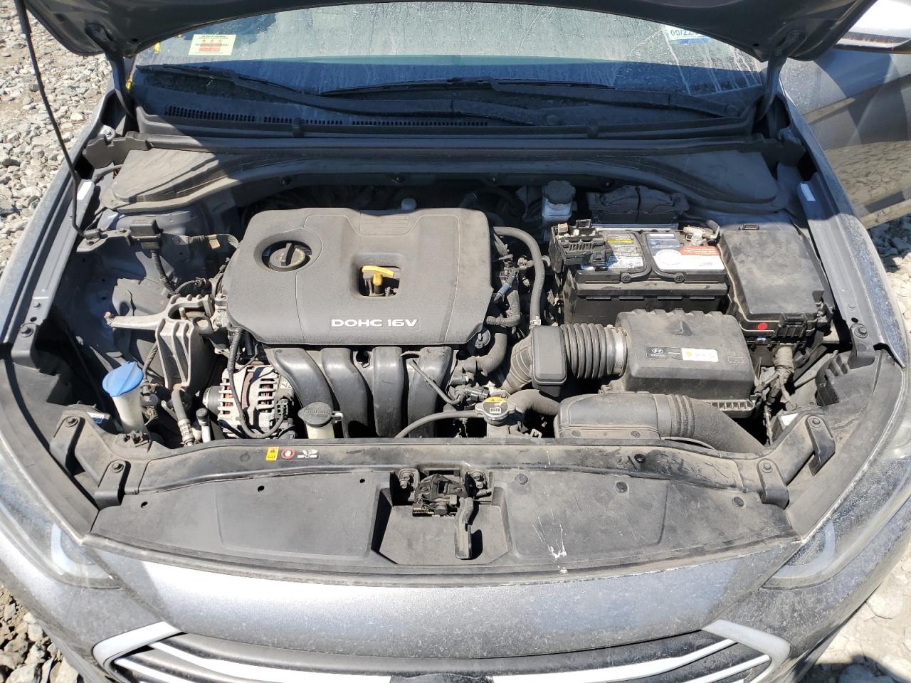 2017 Hyundai Elantra - Image 11