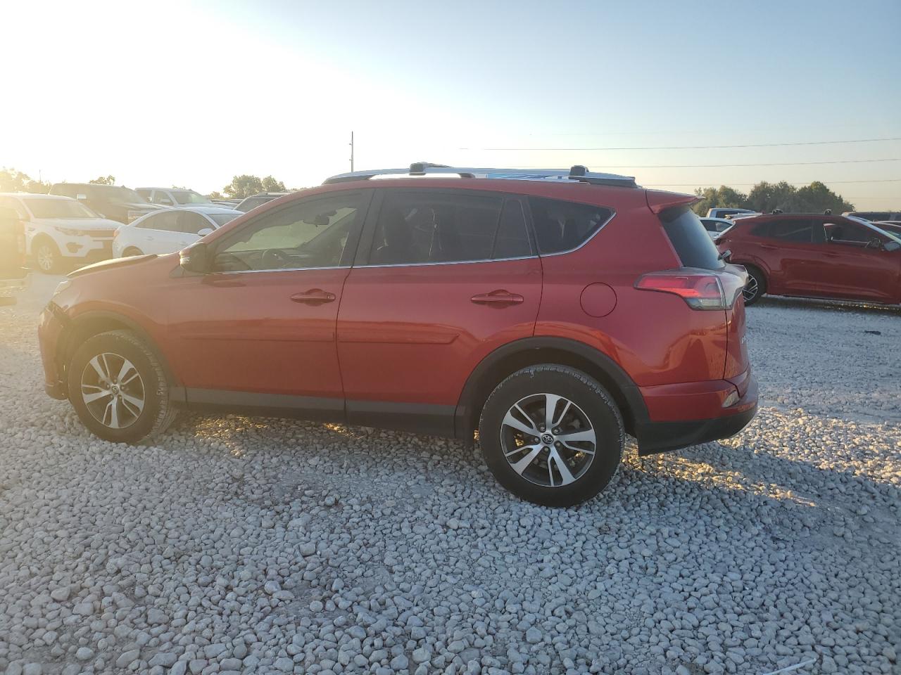 2016 Toyota RAV 4 - Image 2