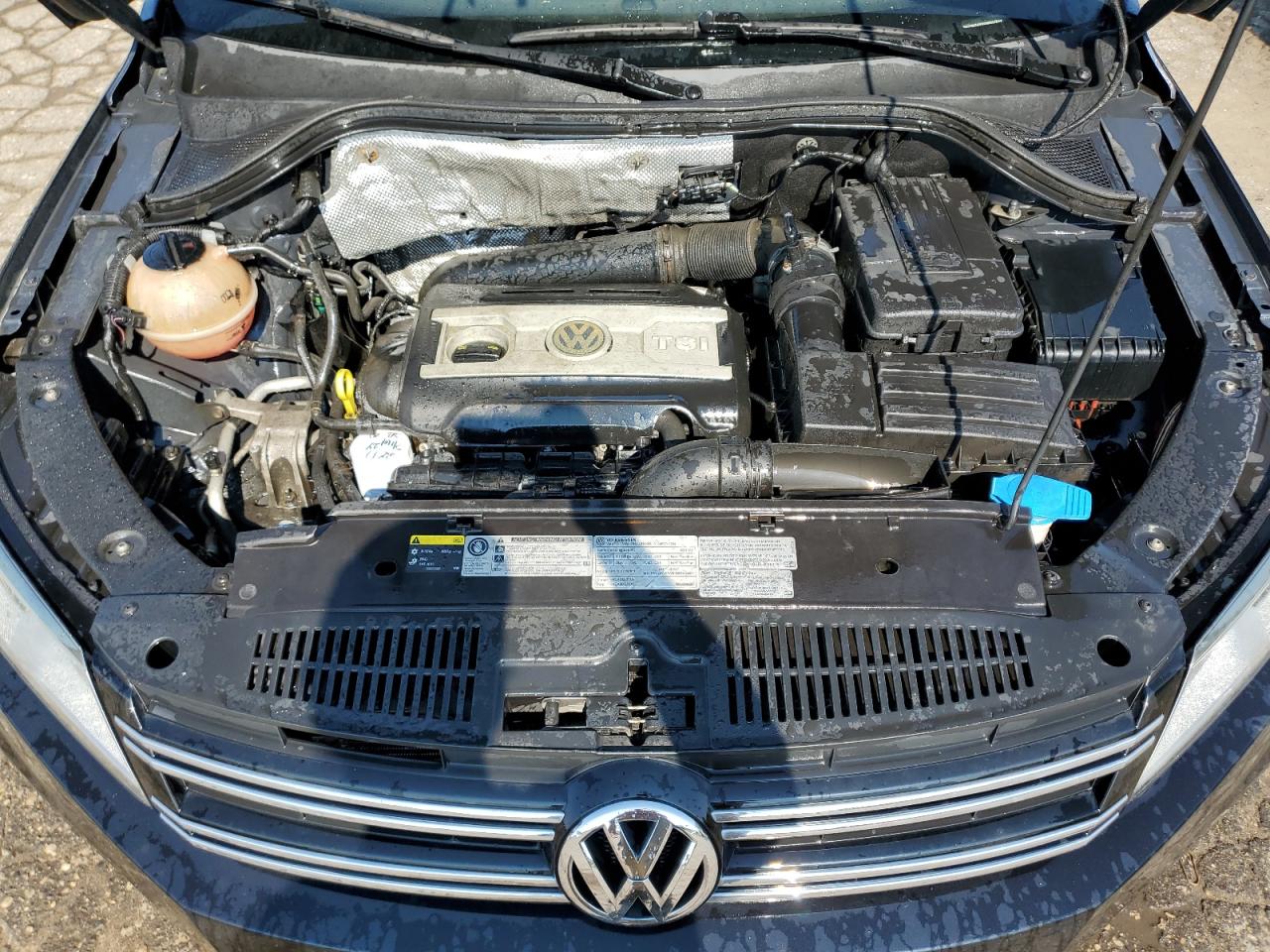 WVGSV7AX9HW504422 2017 Volkswagen Tiguan Wolfsburg