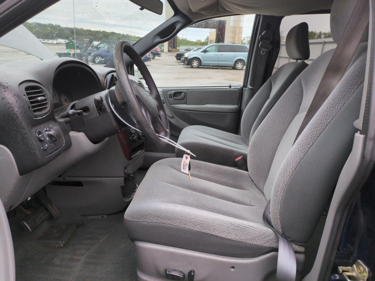 2005 Chrysler Town & Country Lx VIN: 2C4GP44R35R180419 Lot: 72749944