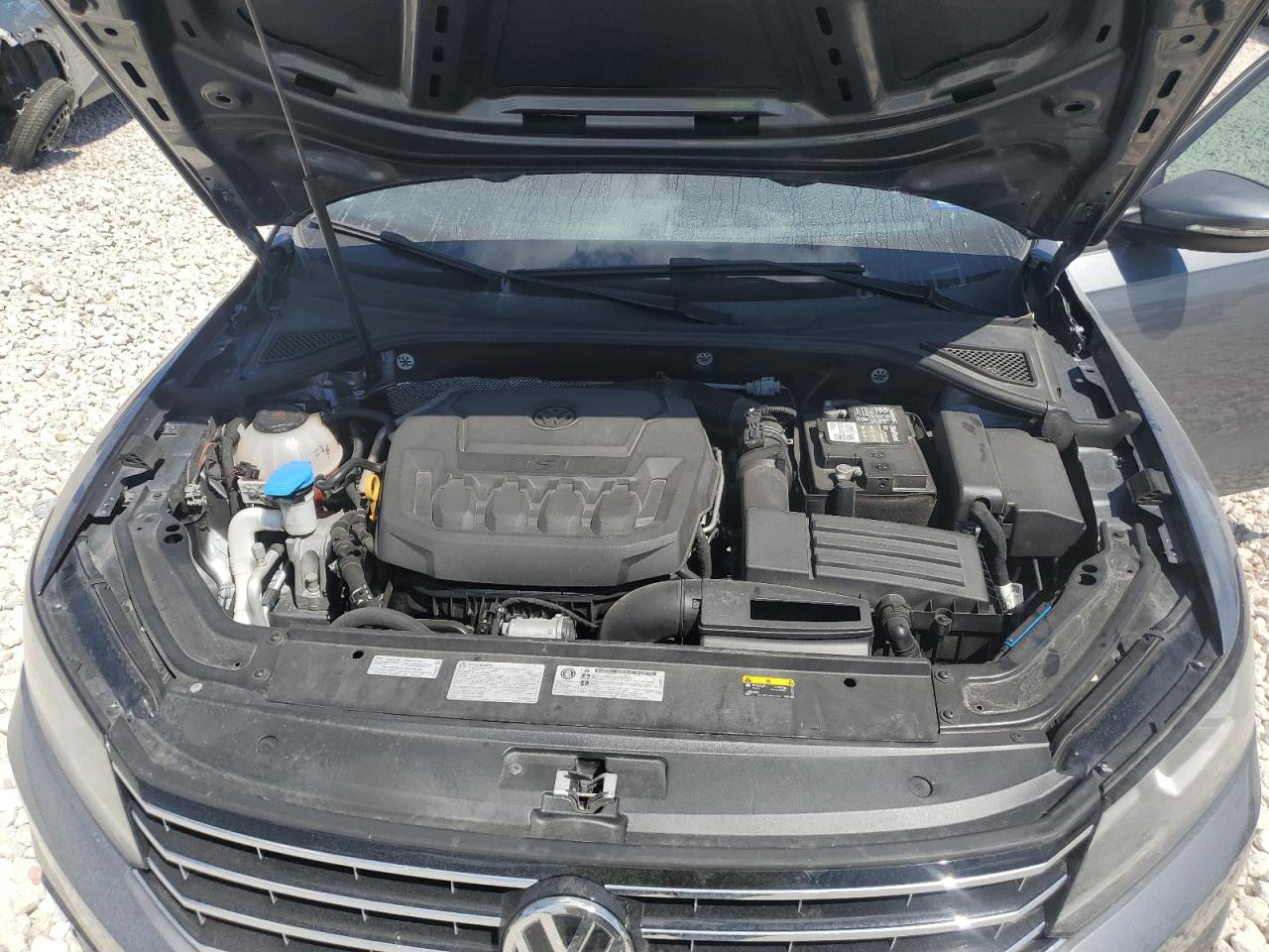 1VWLA7A30KC001756 2019 Volkswagen Passat Wolfsburg