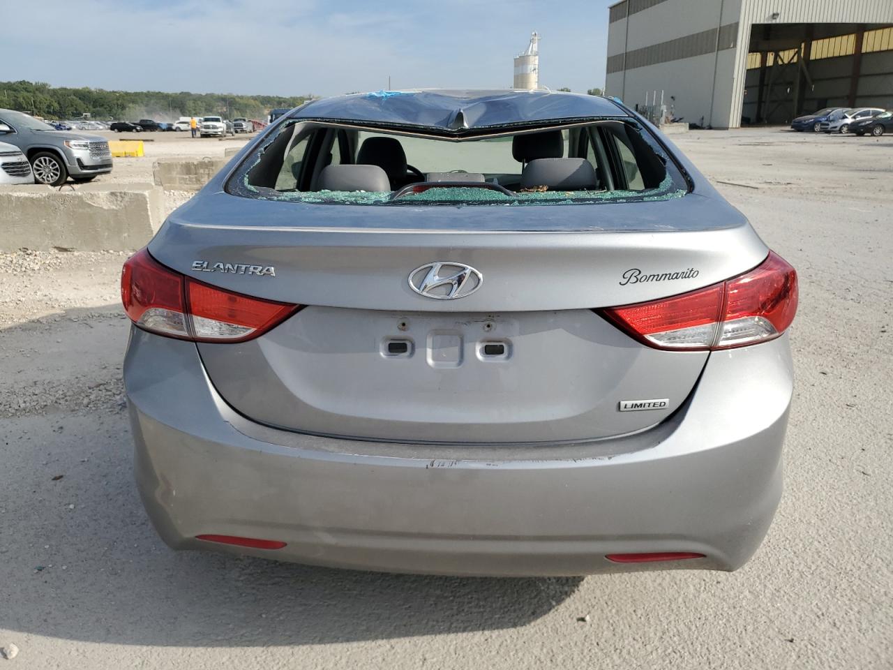 KMHDH4AE1DU922833 2013 Hyundai Elantra Gls