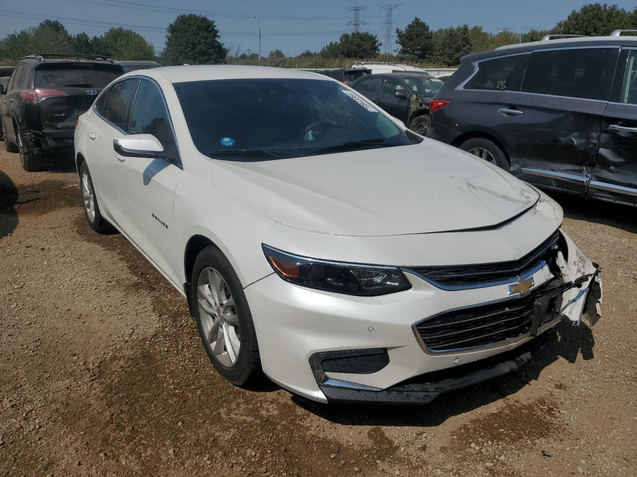 2017 Chevrolet Malibu - Image 4