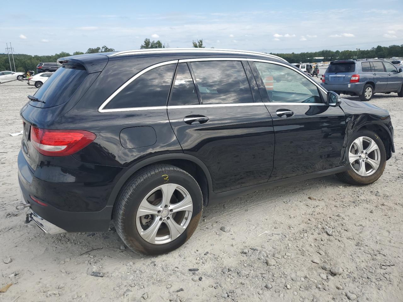 2017 Mercedes-Benz GLC - Image 3