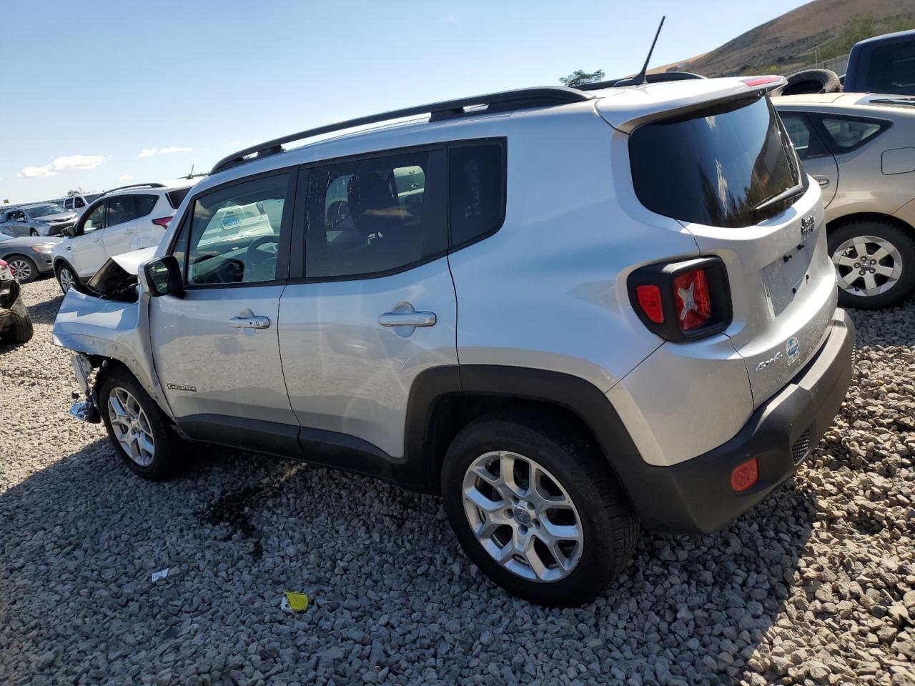 2016 Jeep Renegade - Image 2