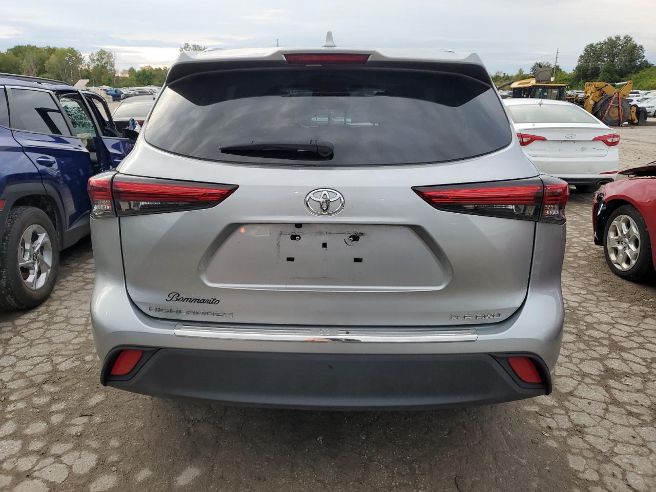 5TDGZRBH1MS056866 2021 Toyota Highlander Xle