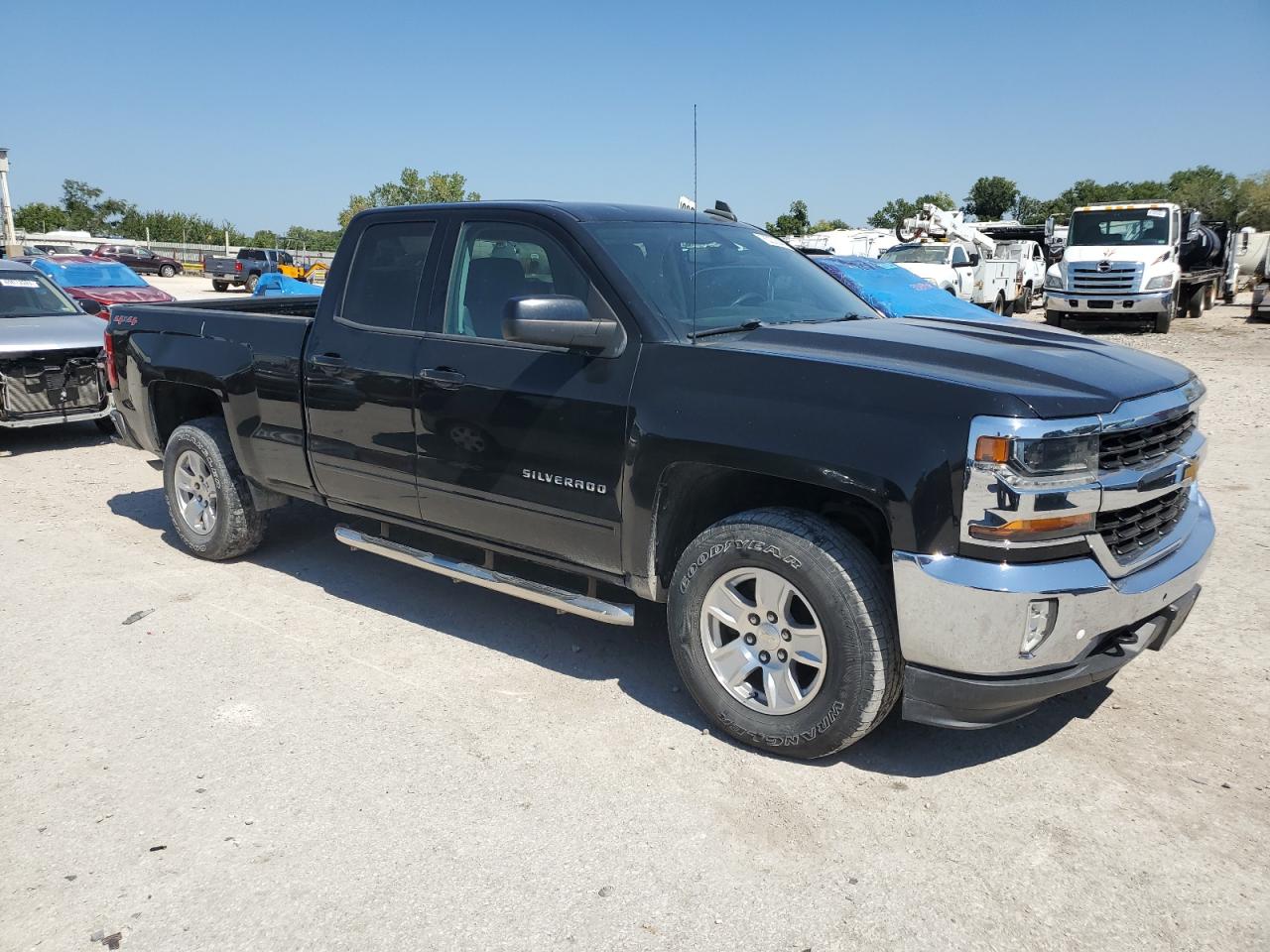 2017 Chevrolet Silverado K1500 Lt VIN: 1GCVKREC7HZ103866 Lot: 70227504