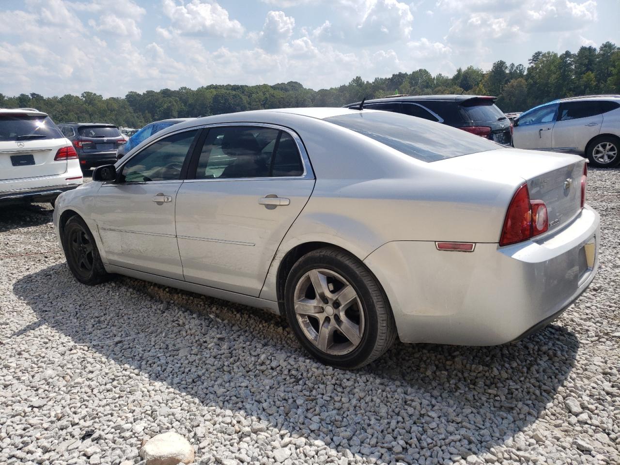 2010 Chevrolet Malibu - Image 2