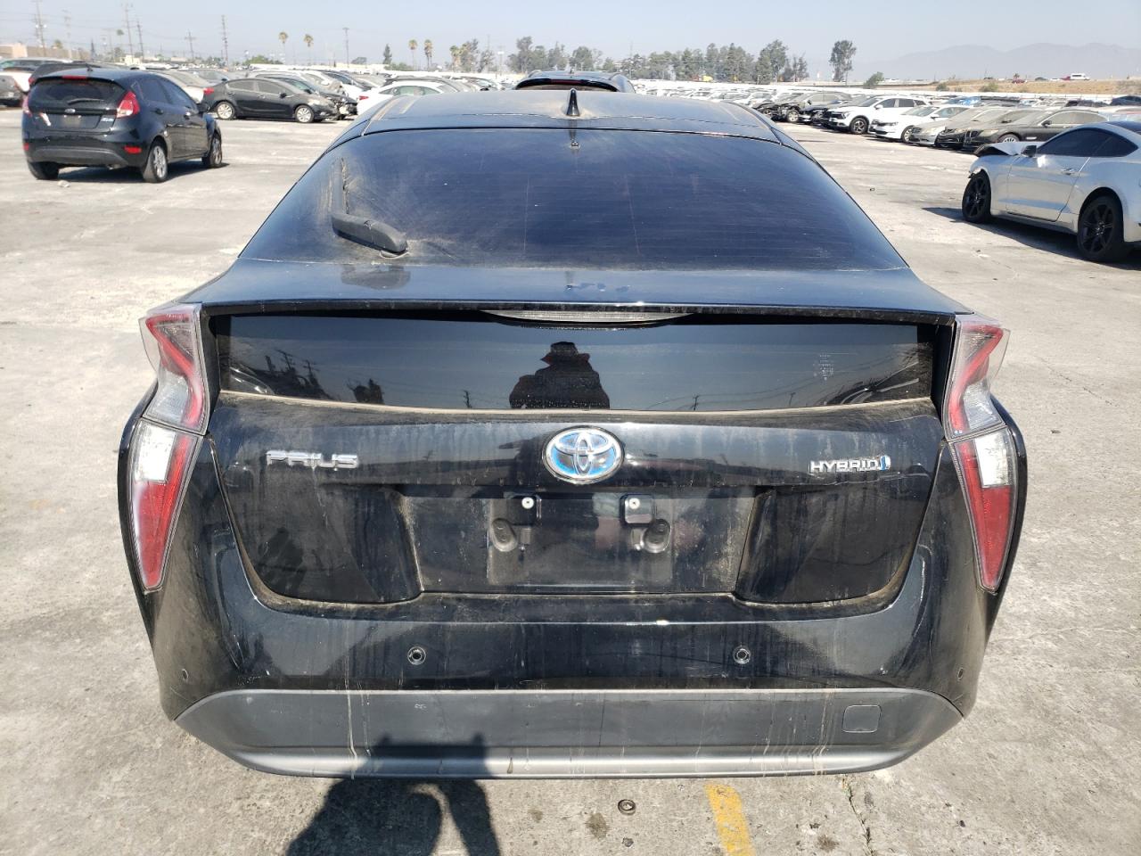 2018 Toyota Prius VIN: JTDKBRFU9J3588658 Lot: 72704454