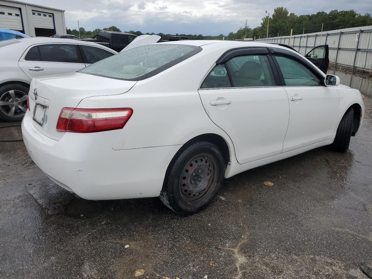 2009 Toyota Camry - Image 3