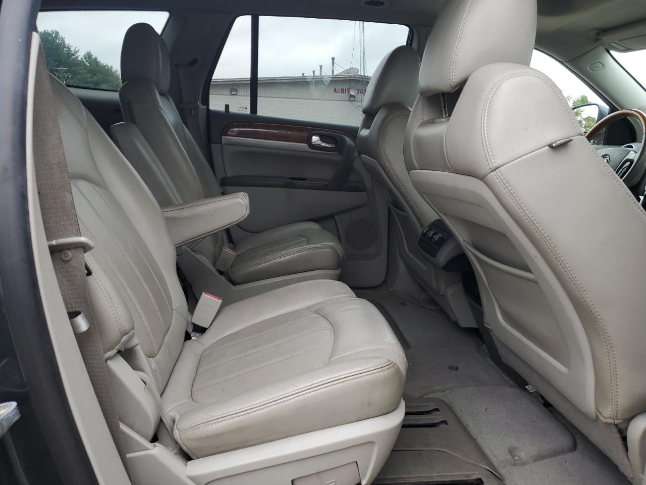 2011 Buick Enclave - Image 11