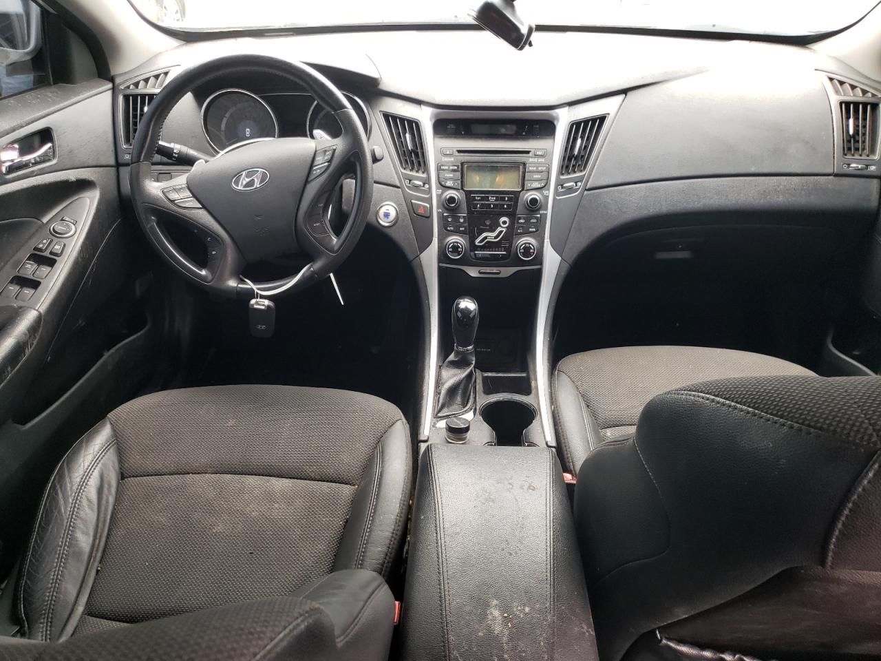 2013 Hyundai Sonata - Image 8