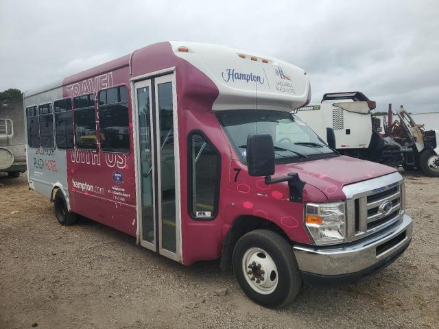 2017 Ford Econoline E450 Super Duty Cutaway Van