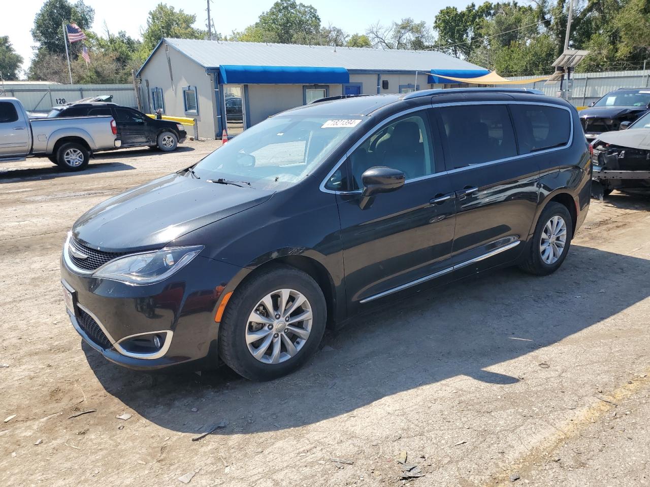 2019 Chrysler Pacifica Touring L VIN: 2C4RC1BG1KR625689 Lot: 71821394