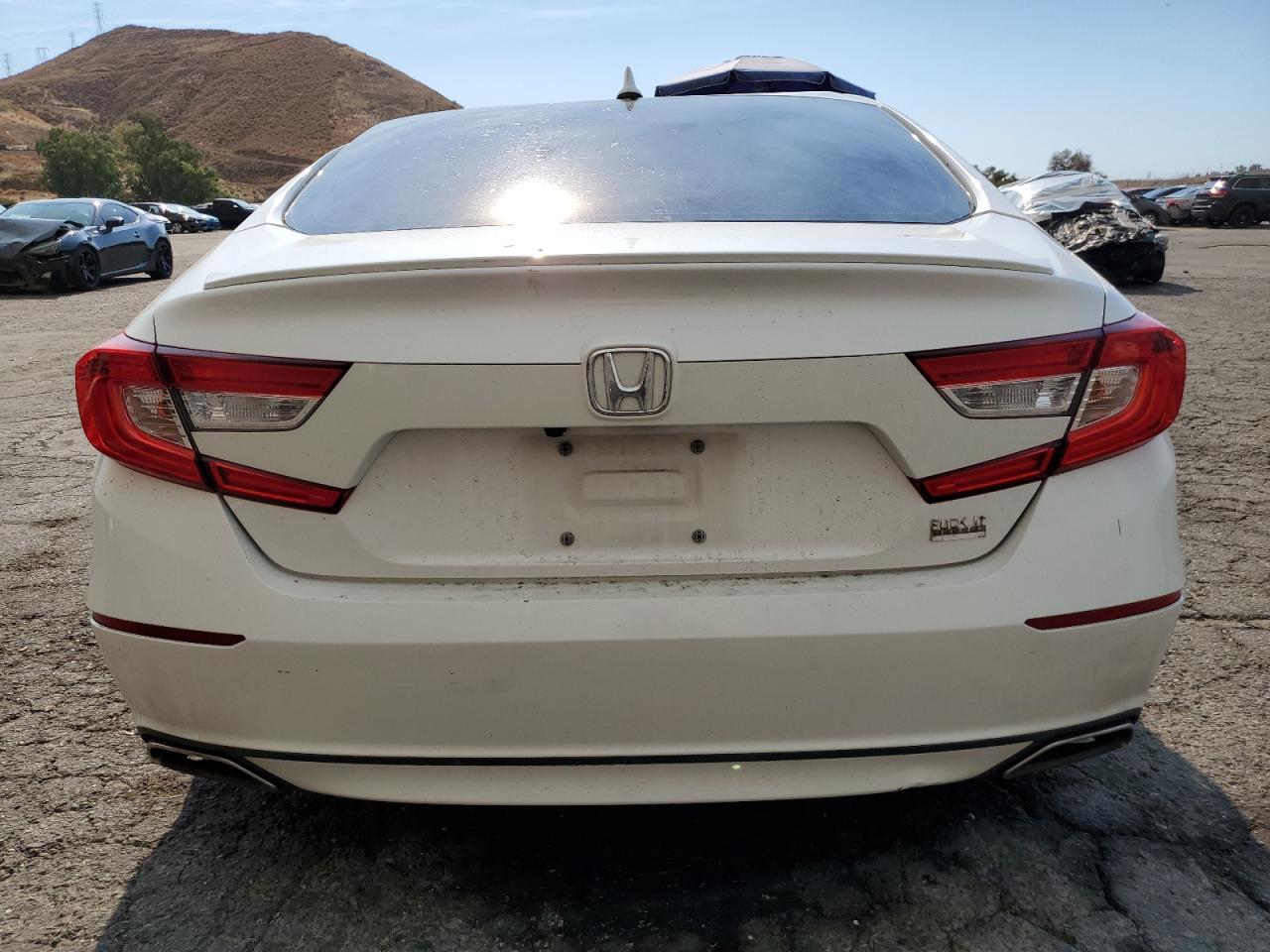 1HGCV1F39JA160381 2018 Honda Accord Sport