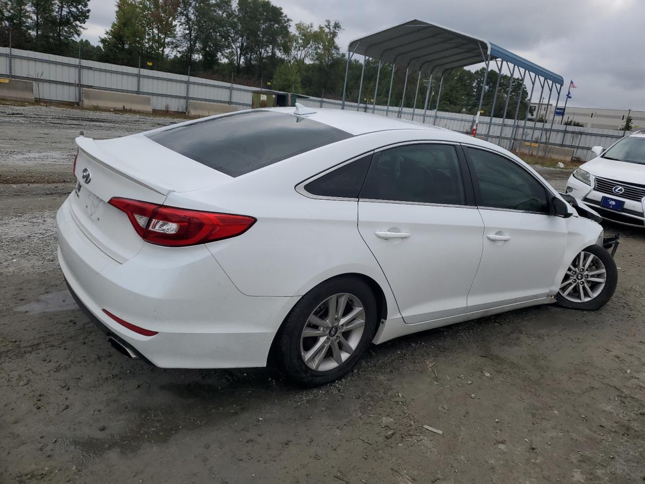 2016 Hyundai Sonata - Image 3
