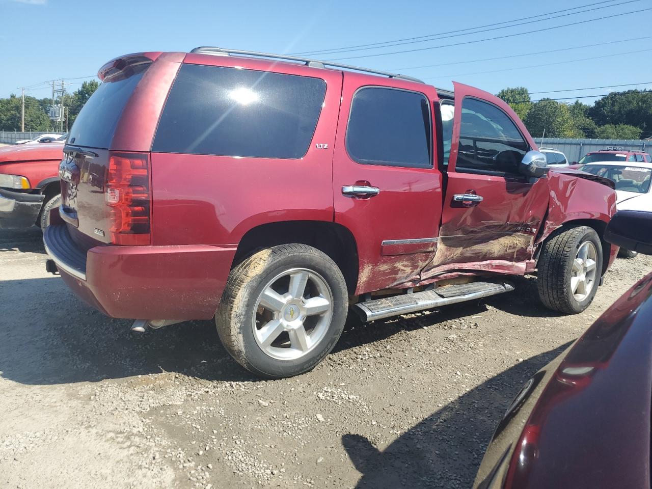 2011 Chevrolet Tahoe K1500 Ltz VIN: 1GNSKCE01BR172475 Lot: 72144224