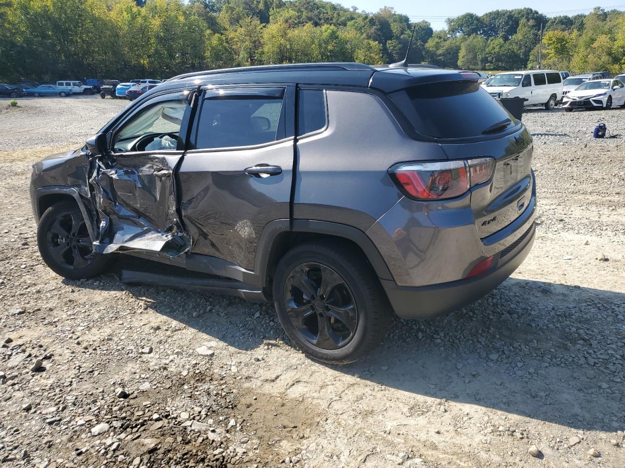 3C4NJDBB5LT157877 2020 JEEP COMPASS - Image 2