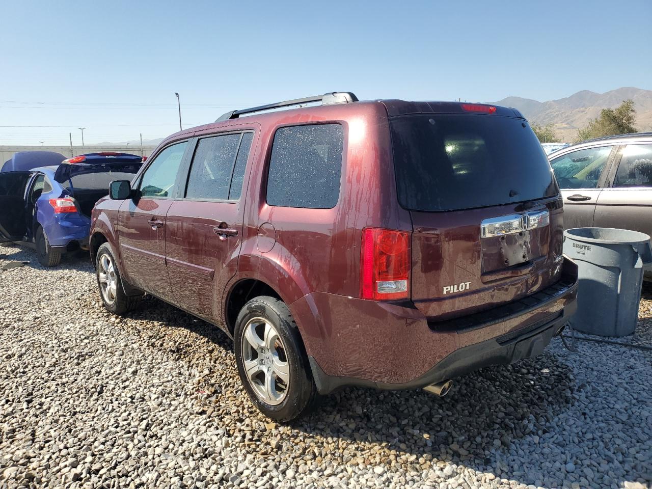 VIN 5FNYF4H51DB021729 2013 HONDA PILOT no.2