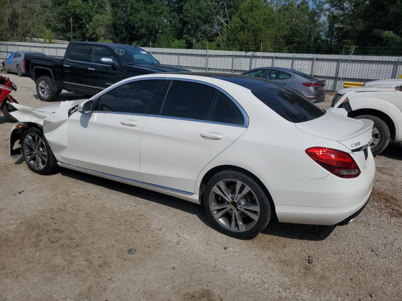 55SWF4KB4FU033445 2015 MERCEDES-BENZ C CLASS - Image 2