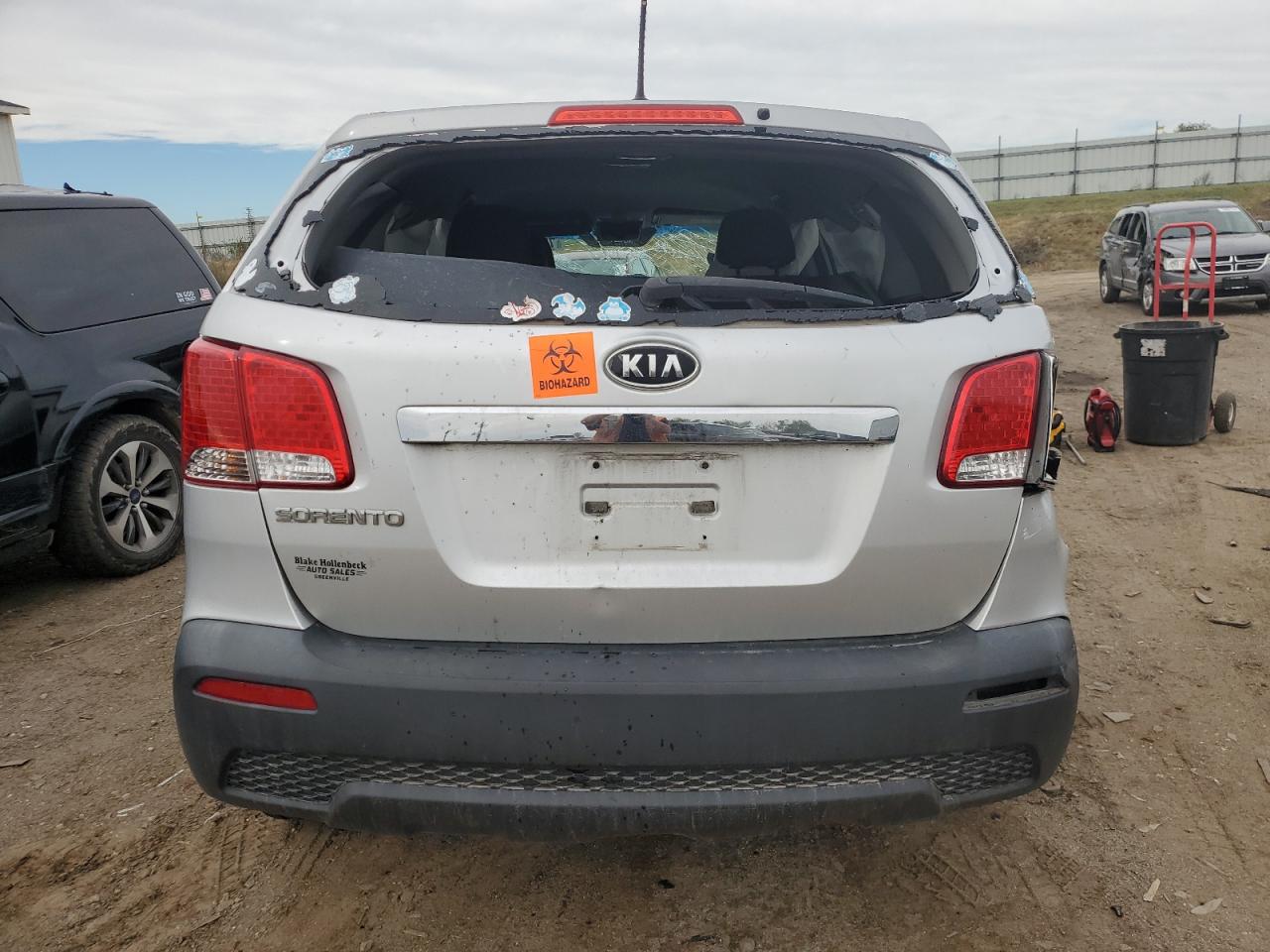 5XYKTCA12BG090208 2011 Kia Sorento Base