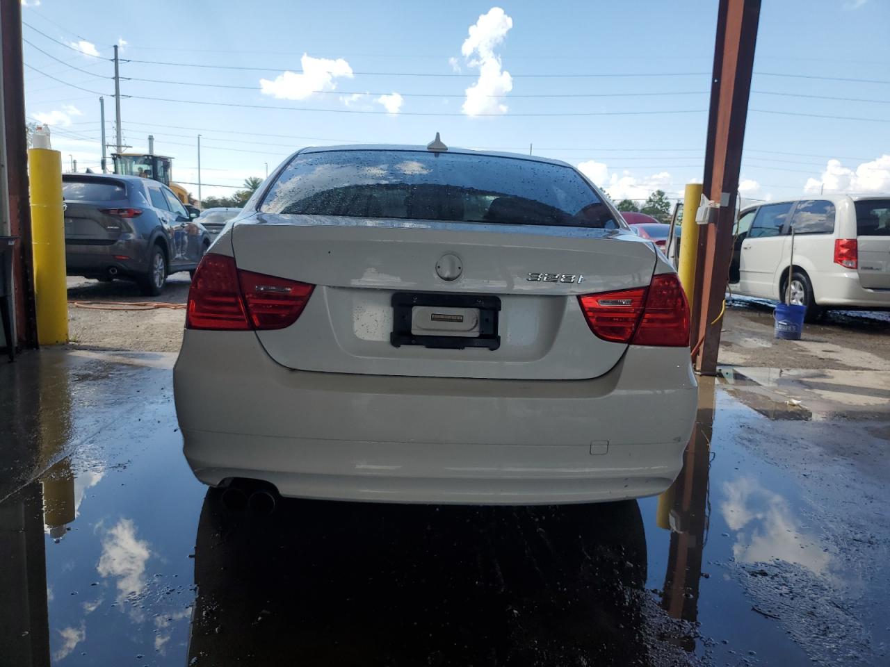 2011 BMW 328 I VIN: WBAPH7G59BNM55630 Lot: 73185994