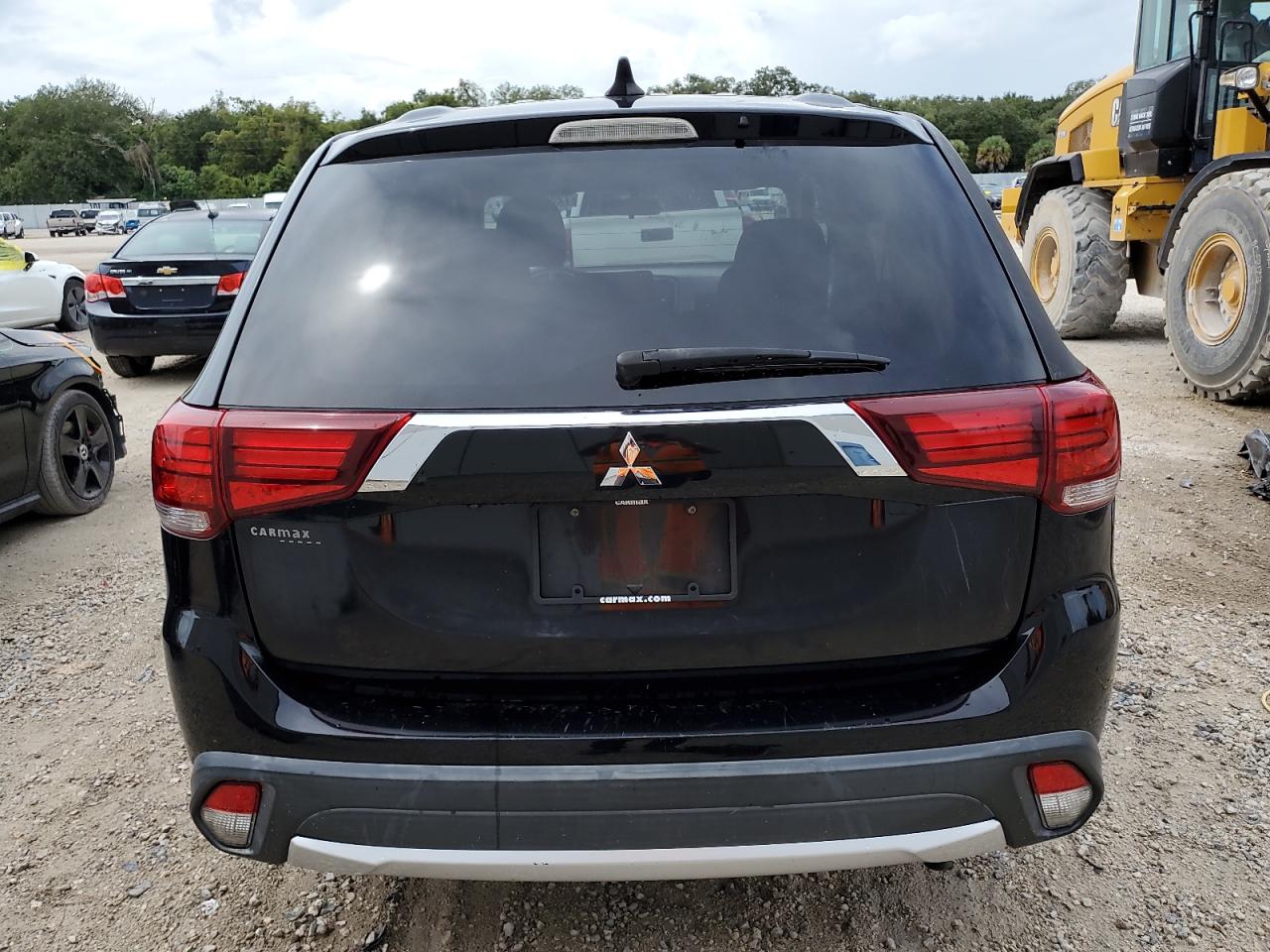 2017 Mitsubishi Outlander Es VIN: JA4AD2A37HZ016646 Lot: 72892754