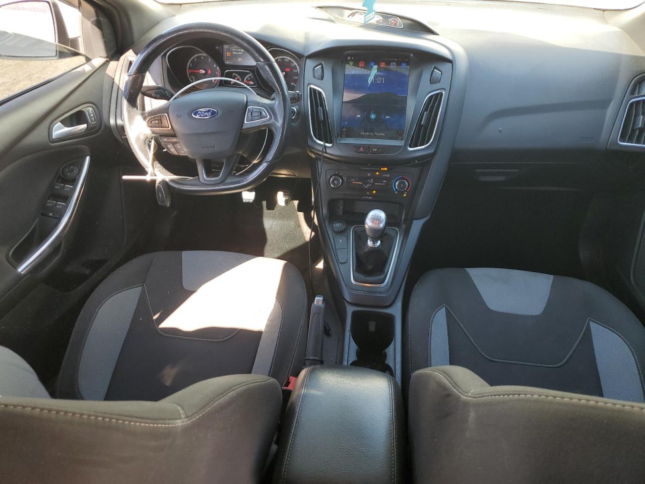 1FADP3L97JL332094 2018 Ford Focus St
