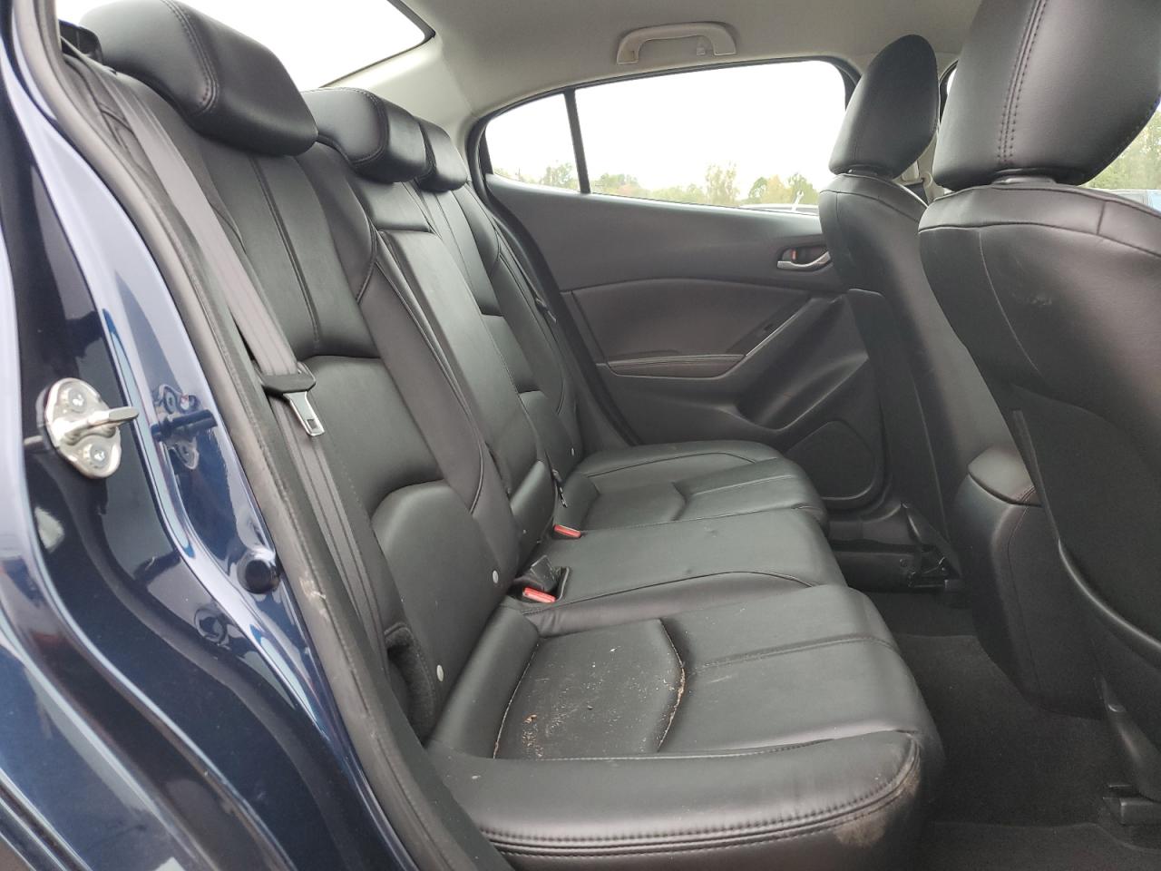 2018 Mazda 3 - Image 10