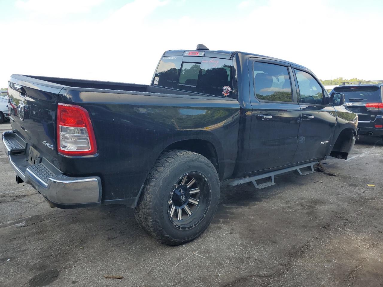 2020 RAM 1500 - Image 3