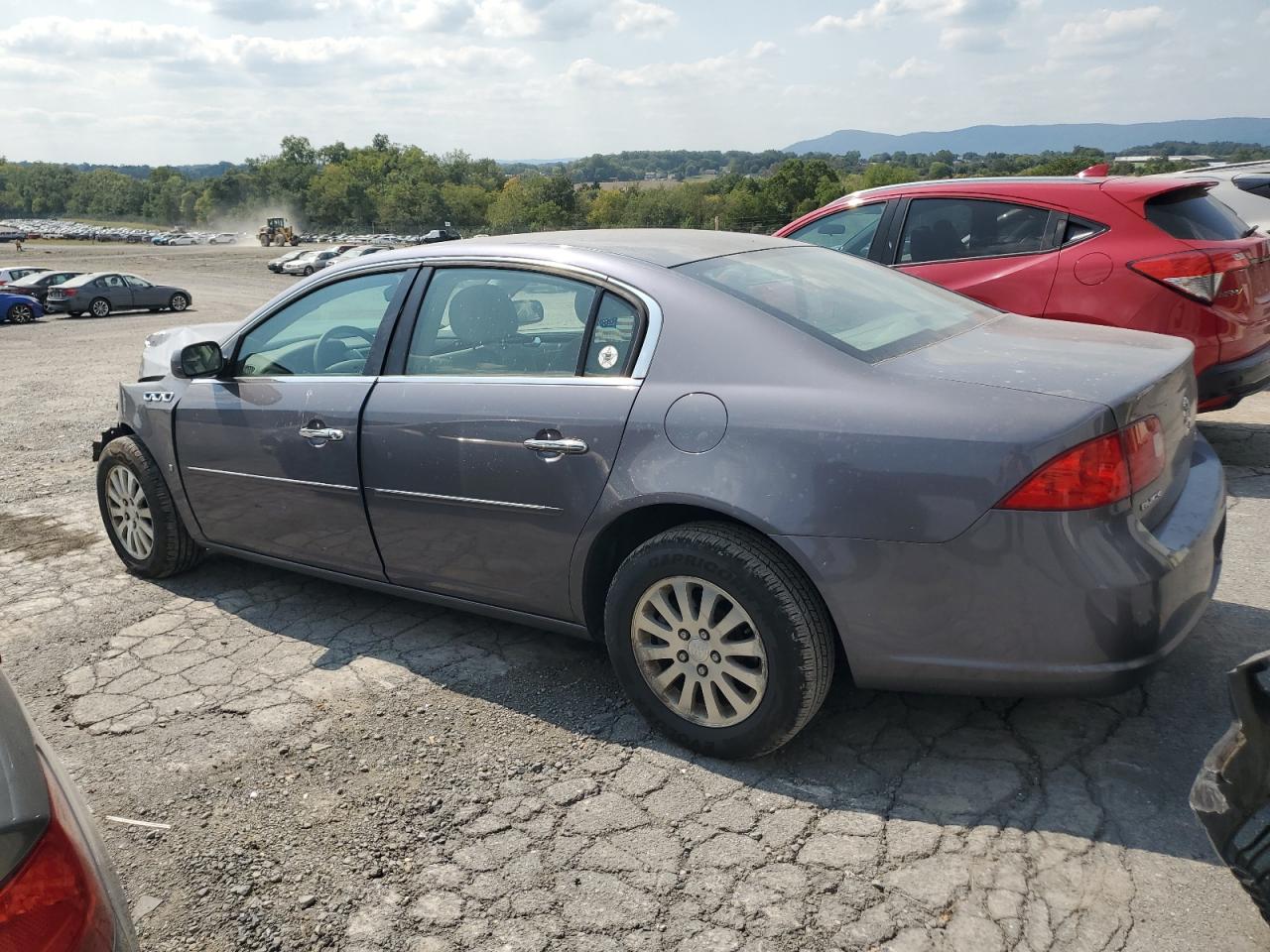 2007 Buick Lucerne - Image 2
