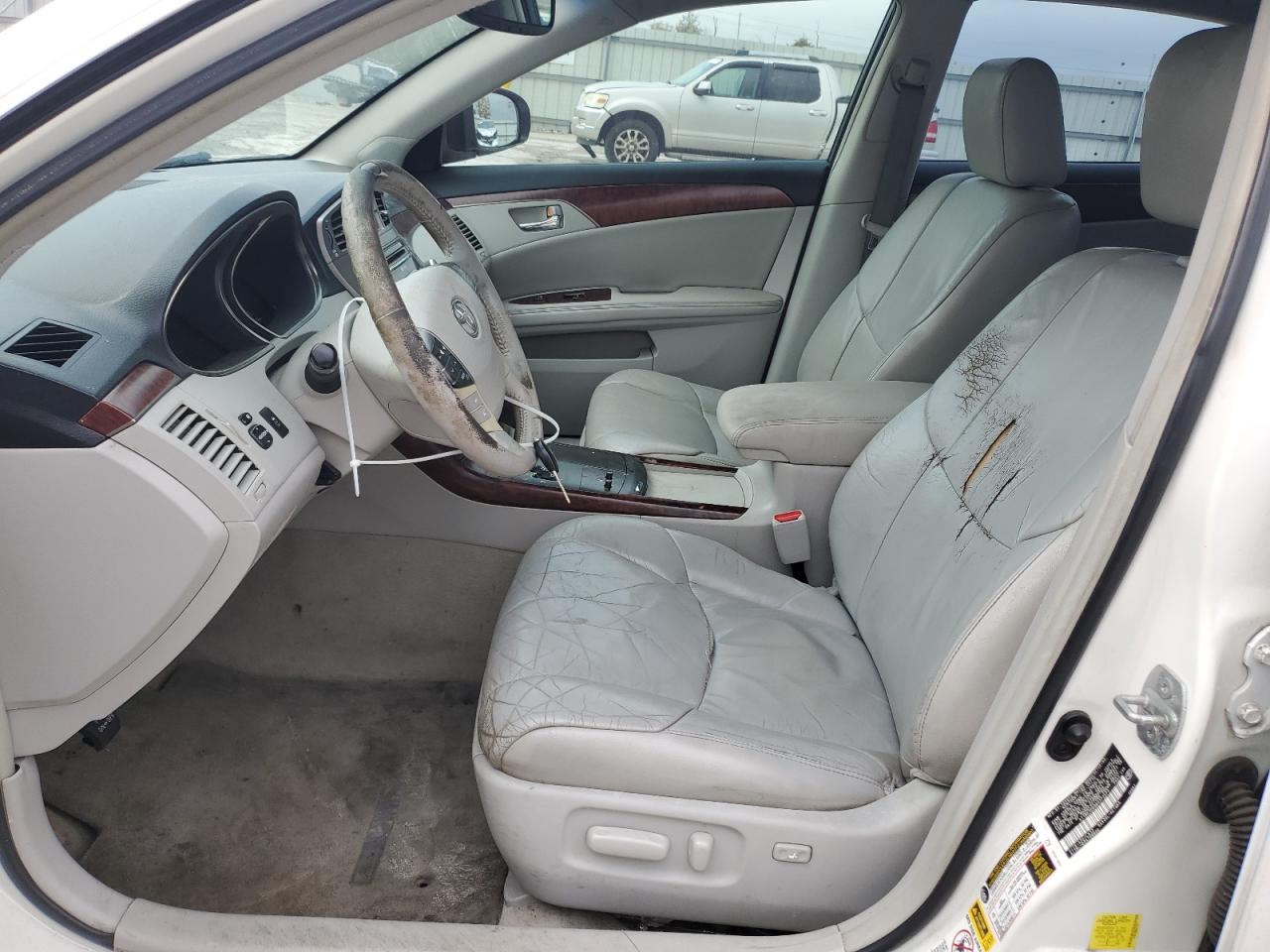 2011 Toyota Avalon - Image 7