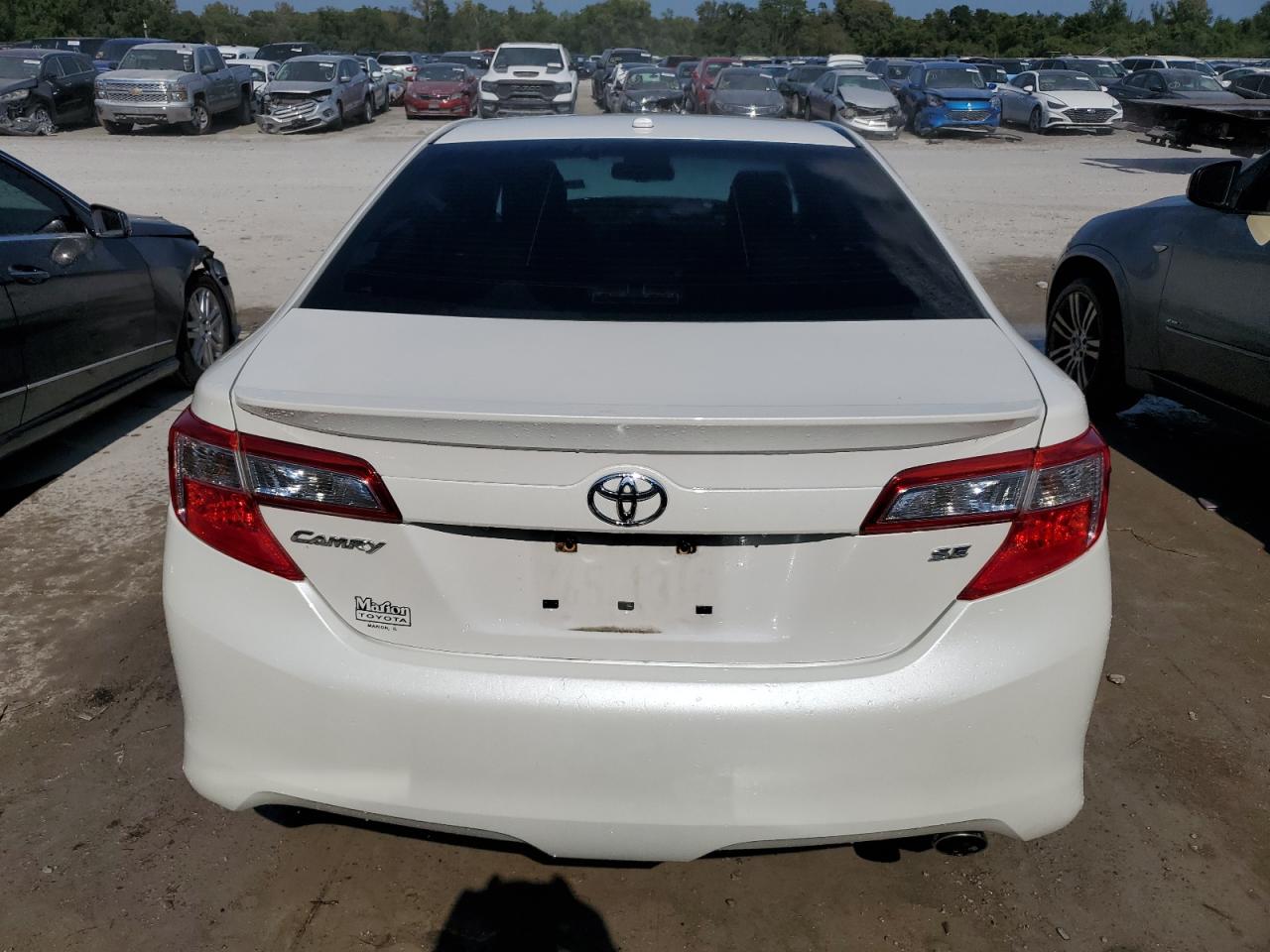 4T1BF1FK4EU431054 2014 Toyota Camry L