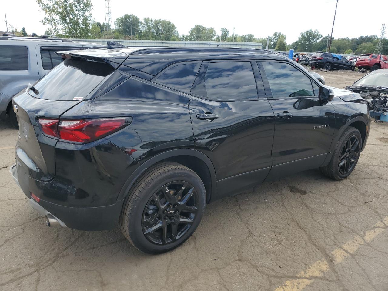 2022 Chevrolet Blazer - Image 3