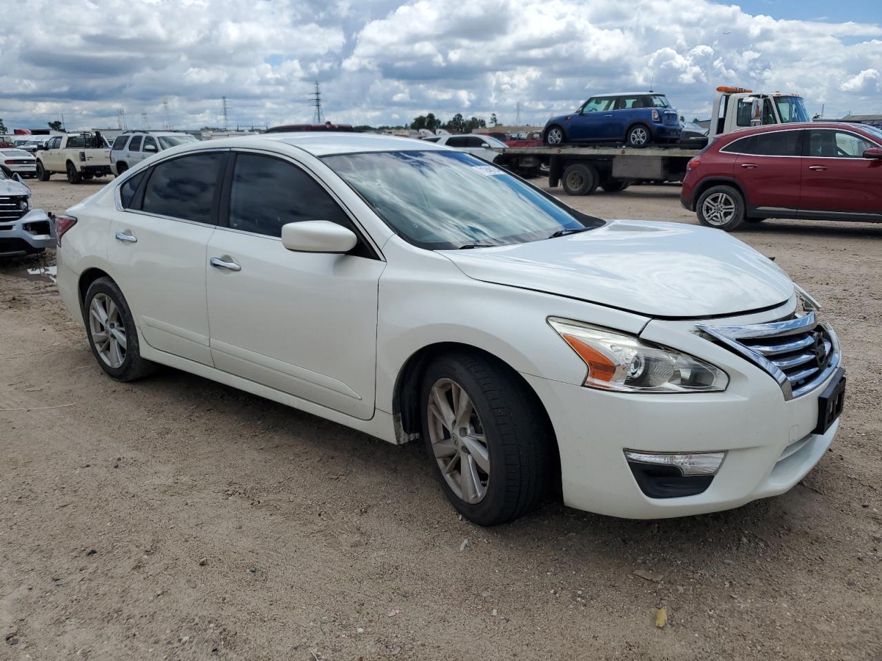 2014 Nissan Altima - Image 4